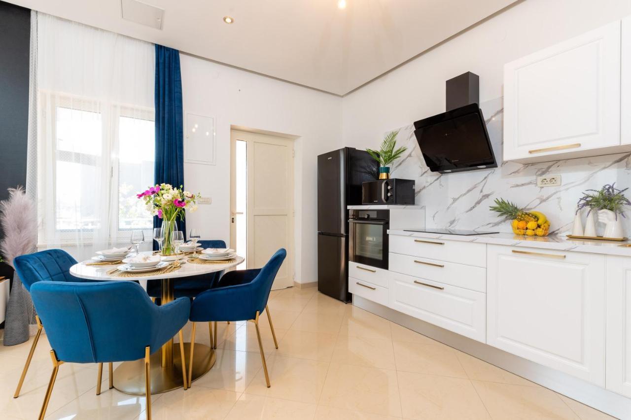 Apartment Luxa 5 Min Old Town, 10 Min Airport