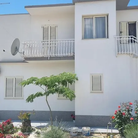 Luxa 5 Min Old Town, 10 Min Airport Apartment Trogir Exterior photo