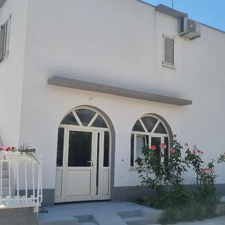 Luxa 5 Min Old Town, 10 Min Airport Apartment Trogir Exterior photo