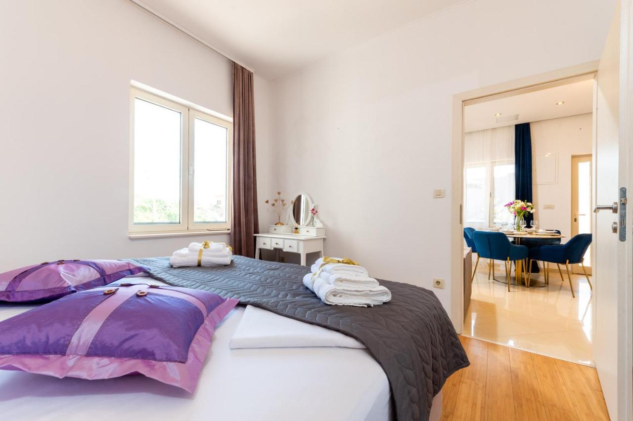 Luxa 5 Min Old Town, 10 Min Airport *