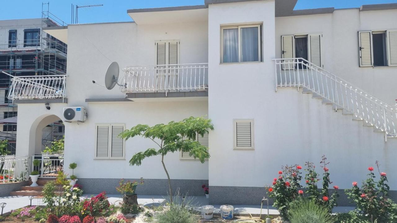 Luxa 5 Min Old Town, 10 Min Airport Apartmán