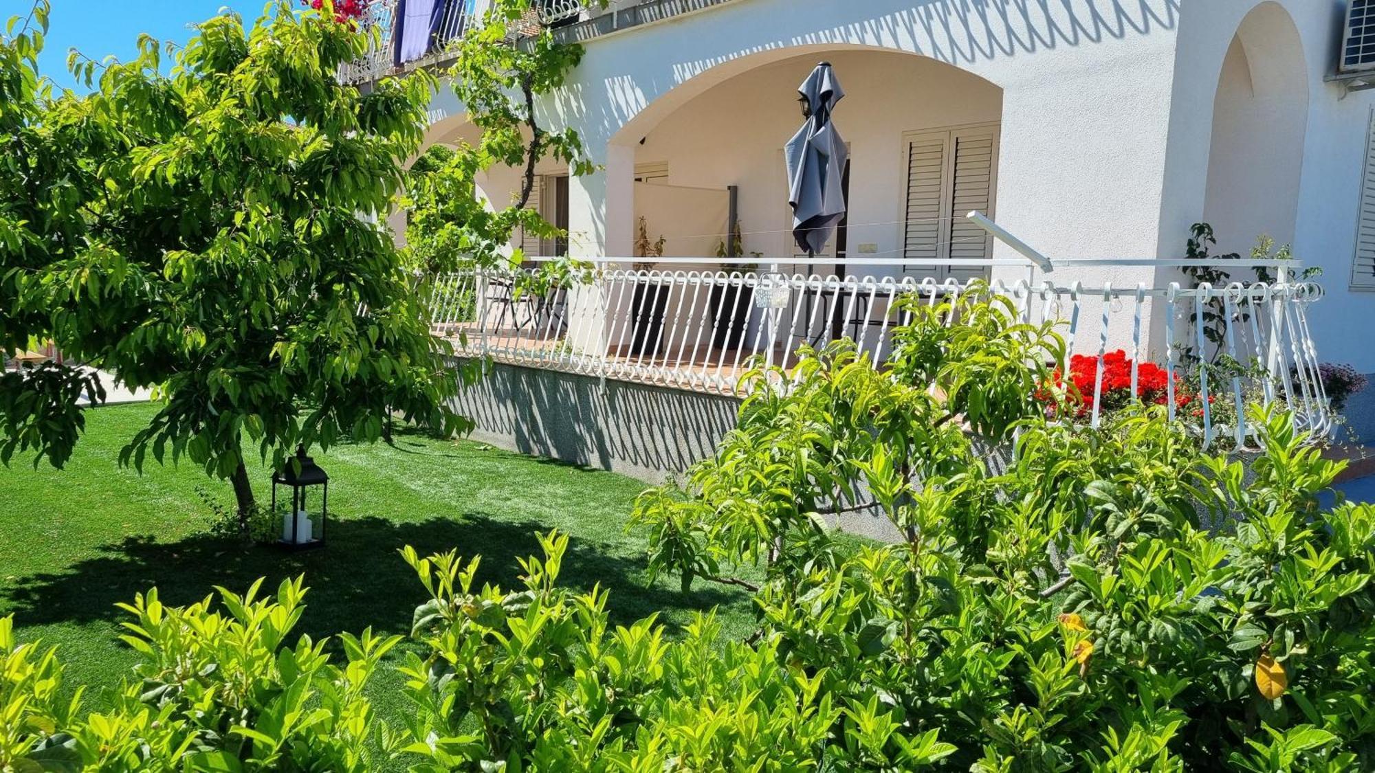 Luxa 5 Min Old Town, 10 Min Airport *